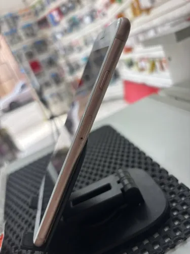 IPHONE 8 PLUS DOURADO (USADO)