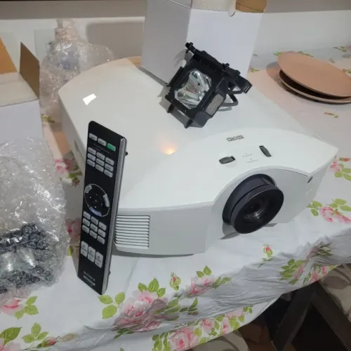 Projetor SONY Desapego 