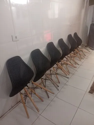 KIT 6 CADEIRAS JAMES EIFFEL (MUITO NOVAS)