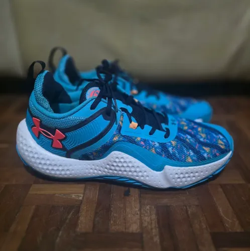 TÊNIS UNDER ARMOUR N°47