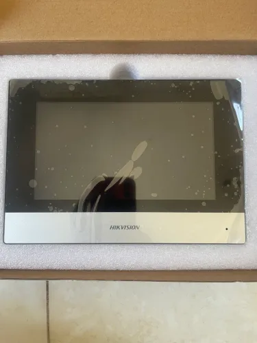 Tela Vídeo Porteiro Ip Hikvision Ds-kh6350-wte1 Wifi Cinza-e