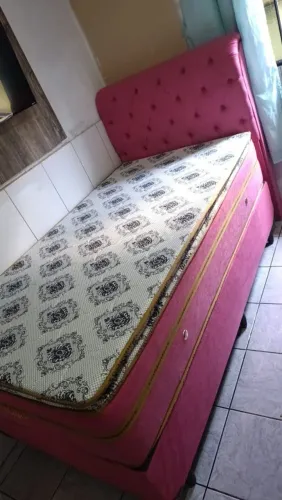 Cama tamanho solteirão com cabeceira tudo novo