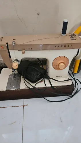 Máquina de costurar revisada, 