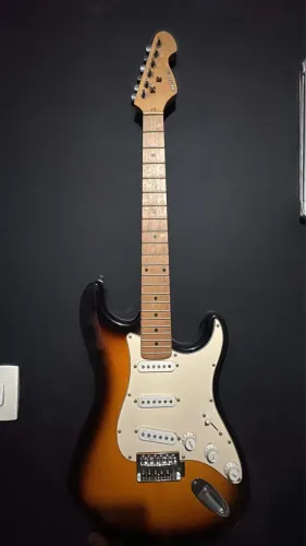 Guitarra Elétrica Michael ST Power Advance GM237N 6 Cordas Vintage Sunburst