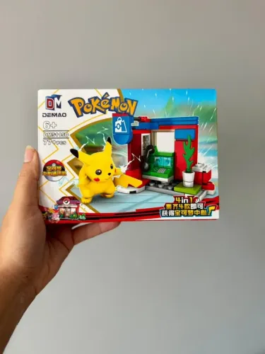Blocos de Montar Pokémon Construa o Centro Pokémon! Pikachu, Blissey e Bulbasaur