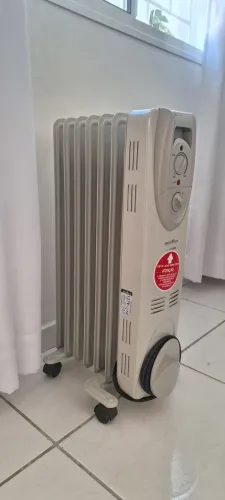 Aquecedor Britânia 127V - Ainda com os adesivos