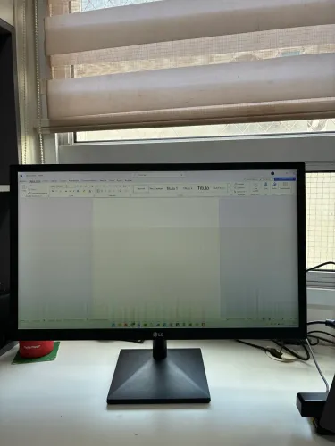 Monitor 24 para retirada de peças ou conserto