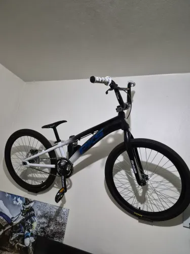 Vendo Bmx pks cruiser aro 24 tamanho 23"
