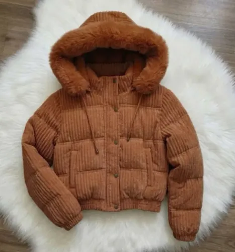 Jaqueta puffer cotele feminina