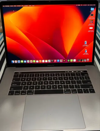 MacBook Pro 15? Touch Bar 