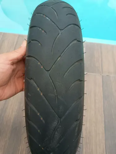 Pneu dianteiro xmax 250