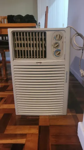 Ar-condicionado de janela Eletrolux 10.000 BTUs