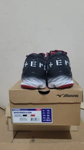 Mizuno wave rider preto 44