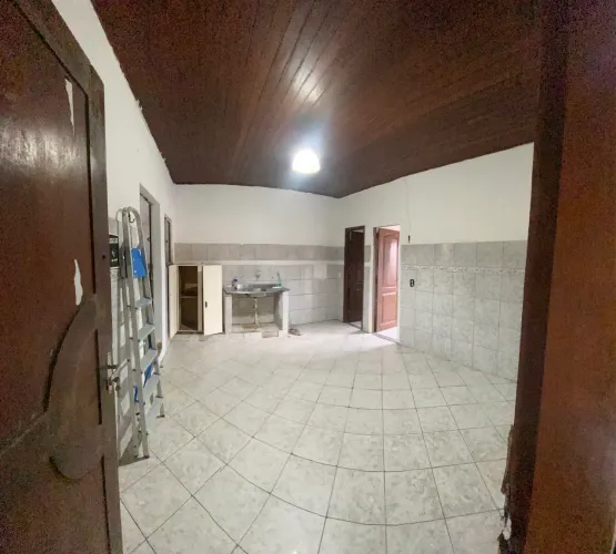 APTO COM AREA DE LAVANDEIRIA