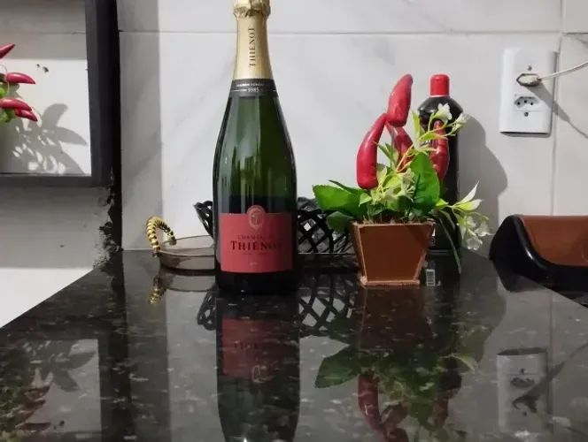 Kit Champagne Thienót Reims-France + Champagne Canard-Duchêne Brut Léonie Iconic