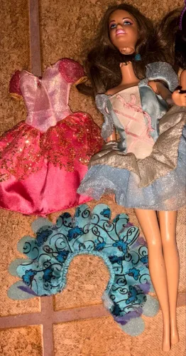 Érika bailarina e roupa da Barbie 12 princesas bailarinas