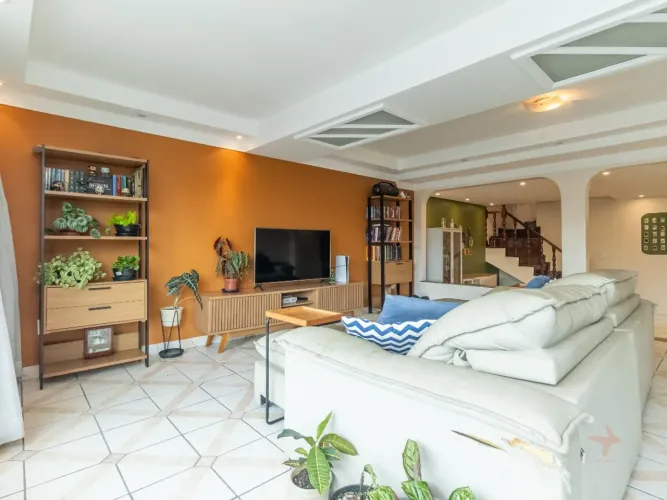 Casa para venda em Vila Cruz das Almas com 4 quartos, sendo 1 suíte, 273m²