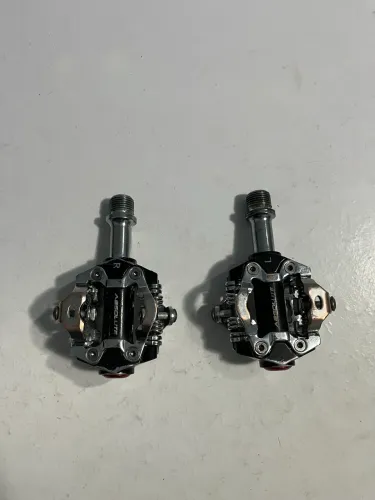Vendo pedal de clip absolute semi novo!!