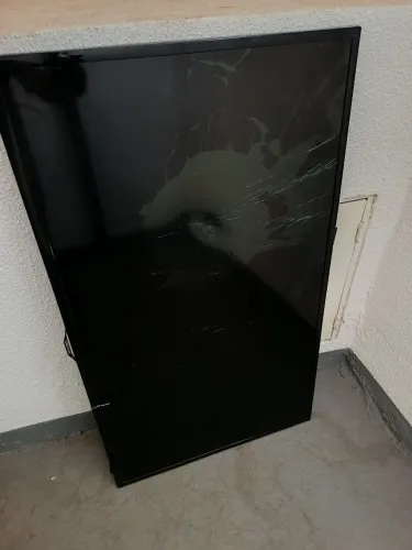 Tv retirada de peças