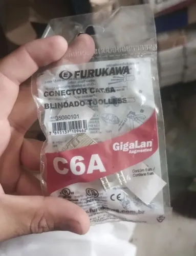 Conector fêmea blindado cat6A Furukawa lacrado na embalagem 