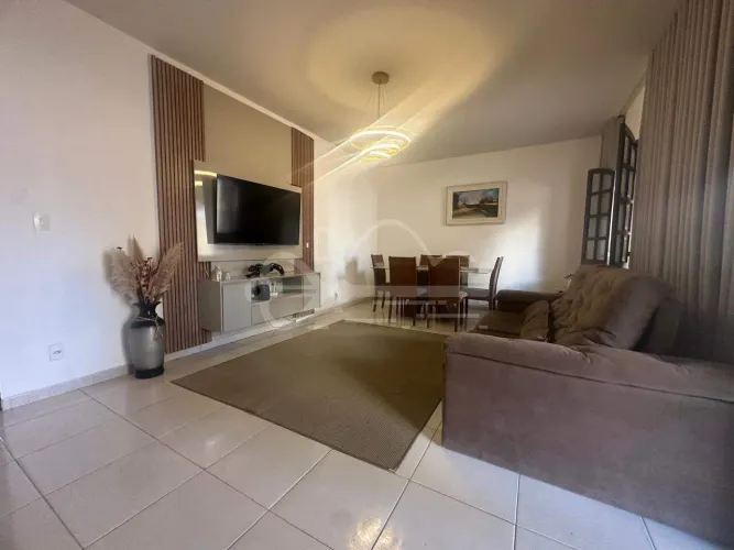 Casa à venda, 6 quartos, 2 suítes, 4 vagas, Planalto - Belo Horizonte/MG