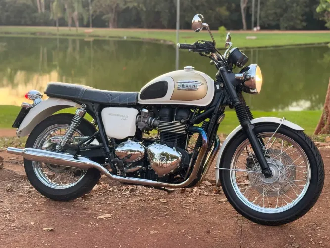 Bonneville t100 - 2015