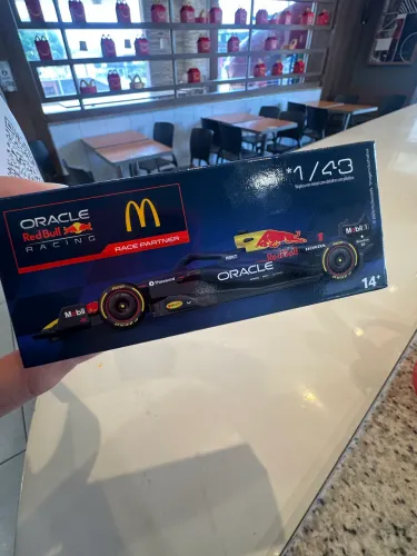 Vendo Miniatura Red Bull McDonalds lacrada