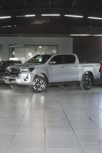 Toyota Hilux CD SRV 4X4 2.8 TDI Diesel Aut. 2025