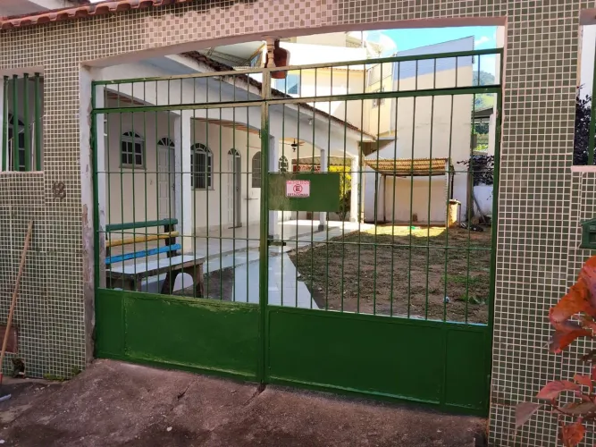 Casa de 3 quartos em Alegre-Es 