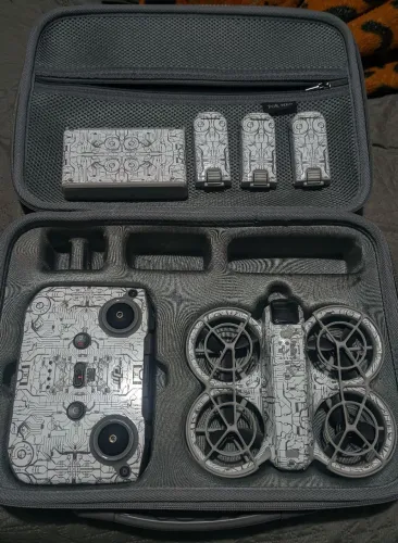 DJI NEO + CONTROLE + 3 BATERIAS + HUB ( POUCO TEMPO DE USO )