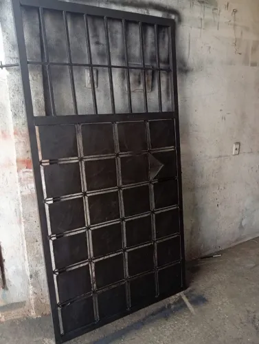 Vendo esse portão de Metalon reforçado