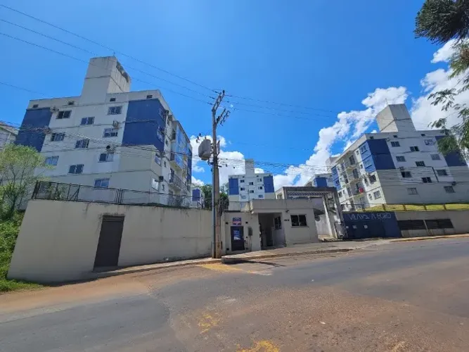 Apto com móveis sob medida por 290 mil