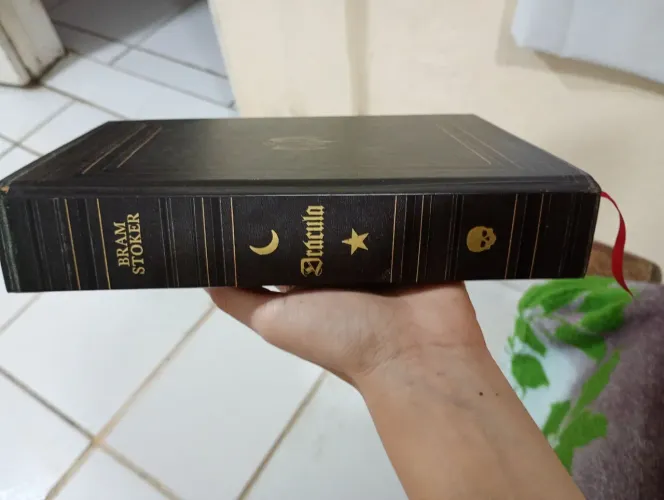 Livro dracula darkside aceito proposta 