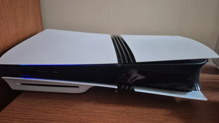 PlayStation 5 Pro 2 TB 2 controles