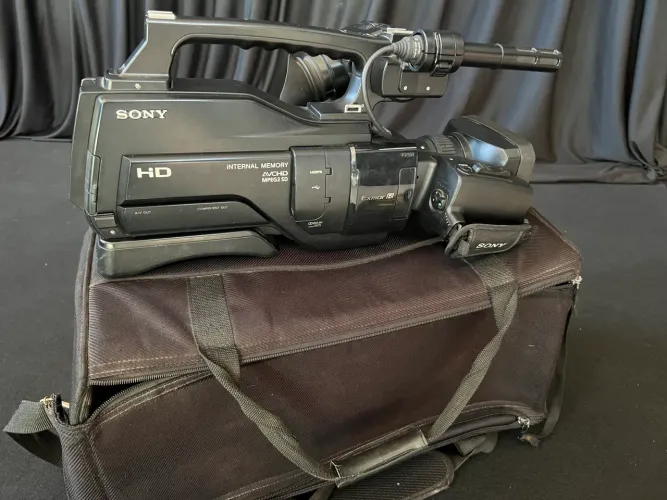 Câmera filmadora Sony HXR-MC2000