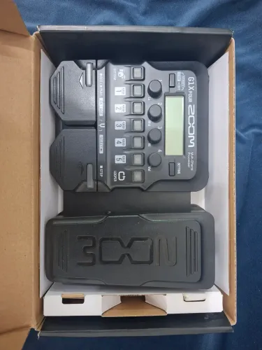 Pedaleira Zoom G1x four 
