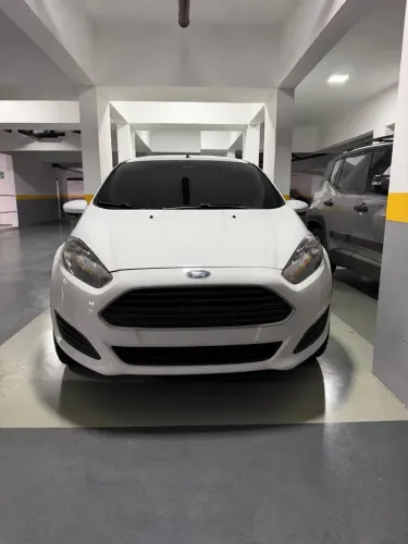 Ford Fiesta 1.5 16V Flex Mec. 5P 2015