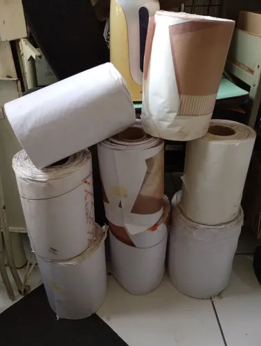 Papel Grosso Bobinas ideal EmbrulharCxsOlxEtc ForrarChão Pinturas Reformas Funilarias Etc.
