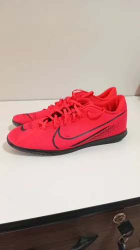 Chuteira Nike Society 42