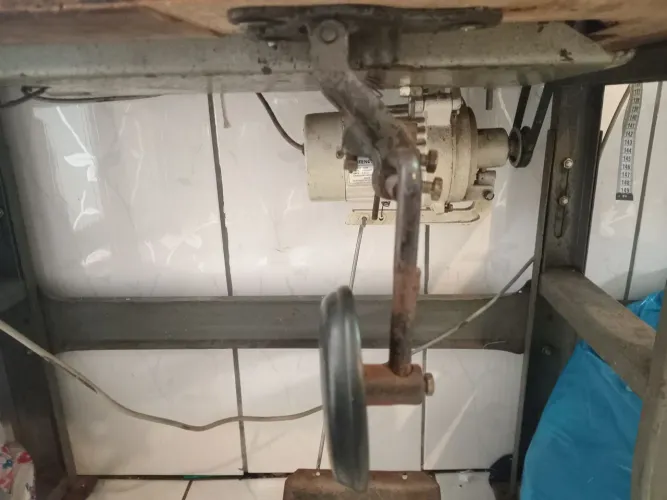 Vendo Máquina reta industrial Gemsy GCl-44