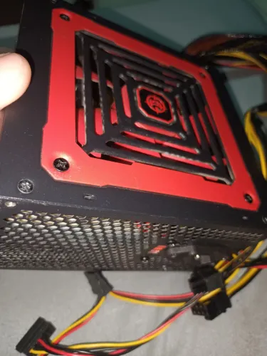 Fonte Gamer Tgt Tomahawk T2wk500 500w Preto. Usado