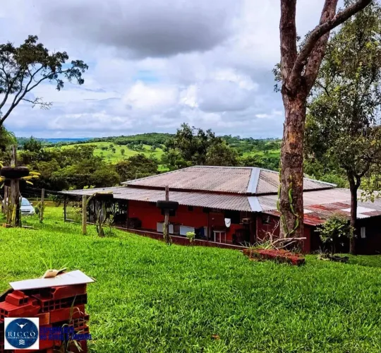 Chácara à Venda em Abadiânia-GO | 1,2 Alqueires com Represas e Casa