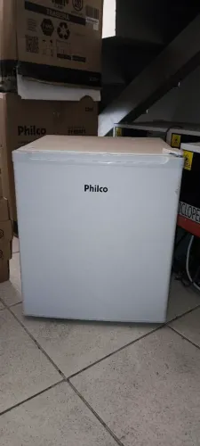 Frigobar Philco compacta porta reversível 47 litros 127v