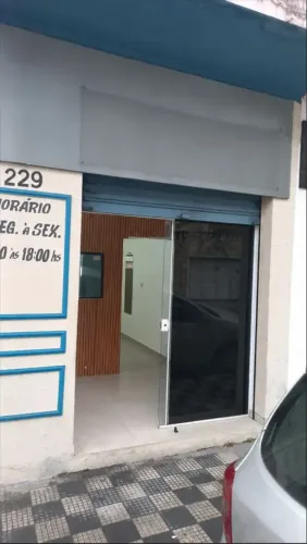 ALUGA-SE PONTO COMERCIAL NO CENTRO