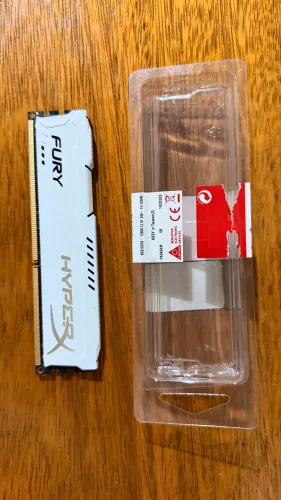 Memória hyperx 8GB 1600MHZ