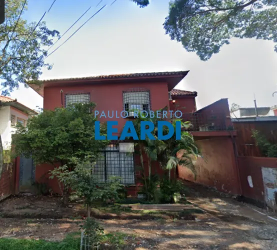 CASA ASSOBRADADA - SUMARÉ - SP