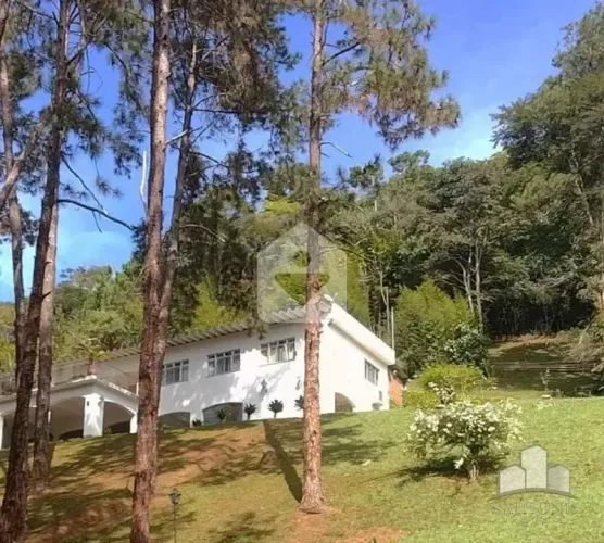Sitio com 3 quartos em Teresópolis