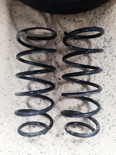 Par de molas dianteira Corsa Celta