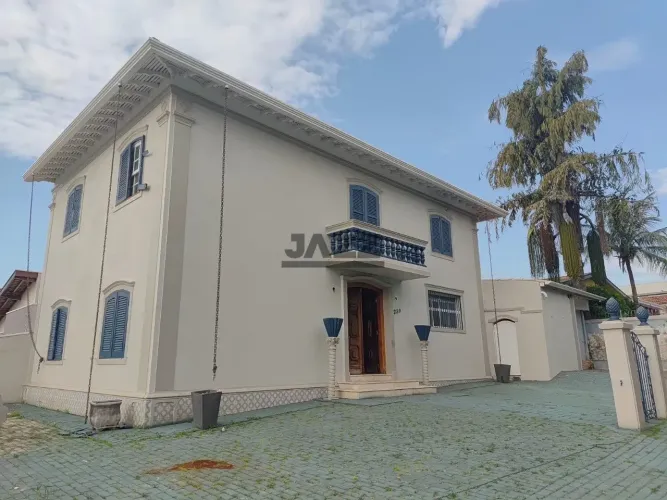 Casa com 5 dormitórios à venda e para locação no Jardim Chapadão em Campinas