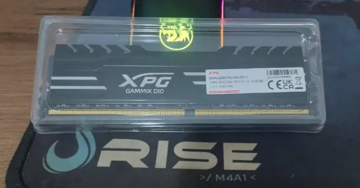 Memória XPG GAMMIX D10 16GB 3200 MHz DDR4